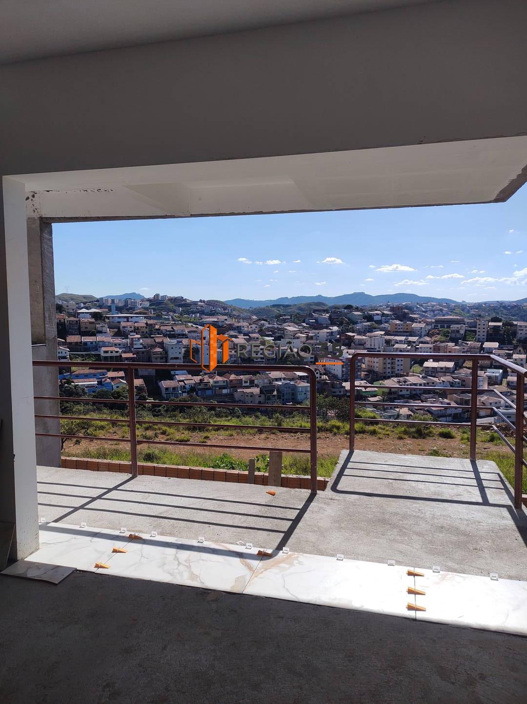 Casa à venda com 2 quartos, 200m² - Foto 1