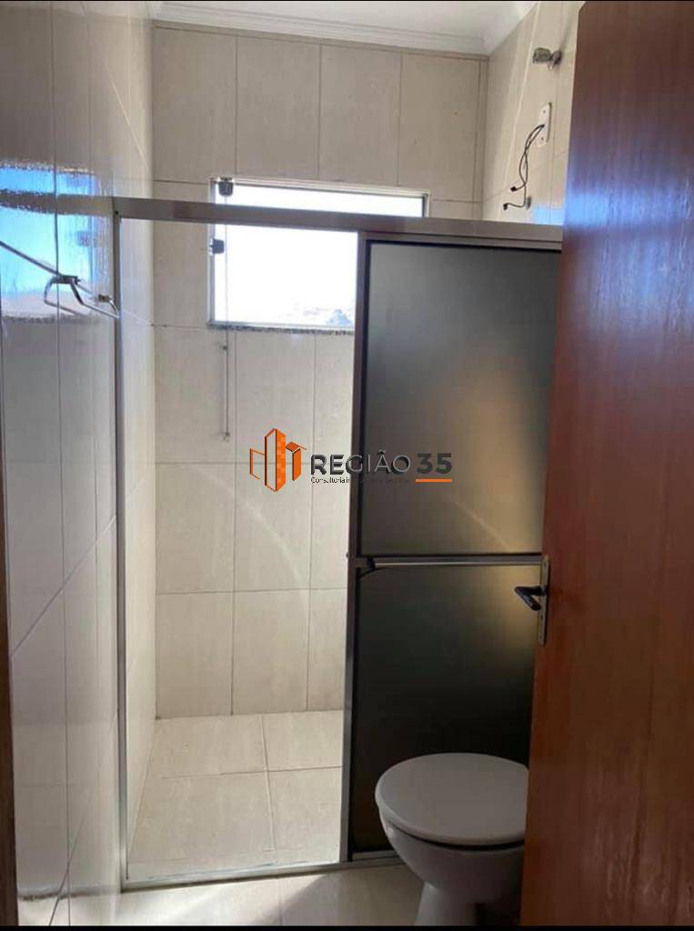 Apartamento à venda com 2 quartos, 70m² - Foto 2