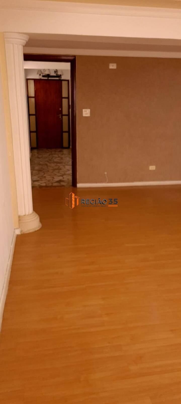 Apartamento para alugar com 3 quartos, 120m² - Foto 5