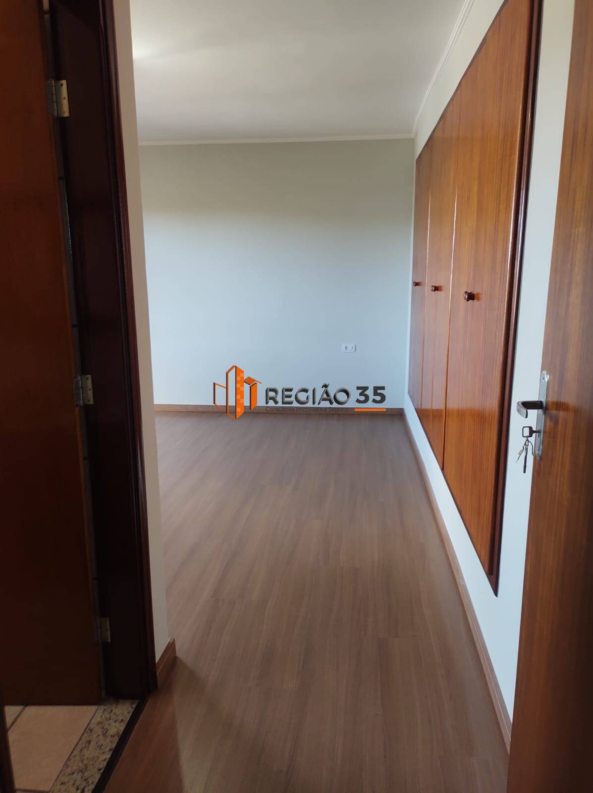 Casa à venda com 3 quartos, 226m² - Foto 12