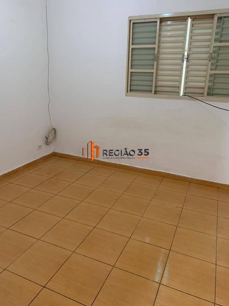 Casa à venda com 3 quartos, 90m² - Foto 2