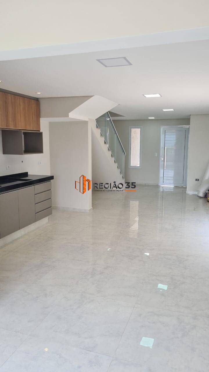 Casa à venda com 3 quartos, 144m² - Foto 1