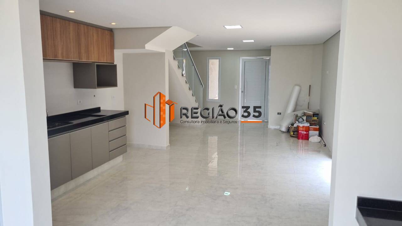 Casa à venda com 3 quartos, 144m² - Foto 2