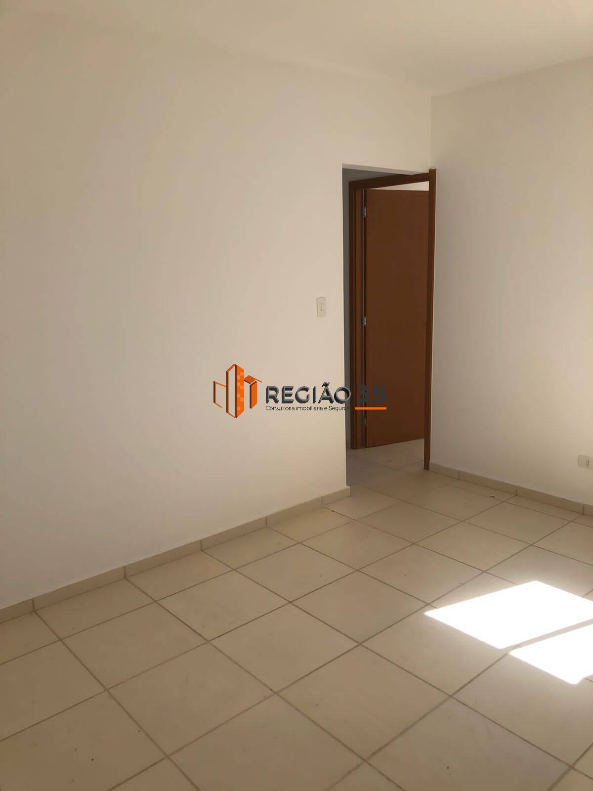 Apartamento à venda com 2 quartos, 42m² - Foto 5