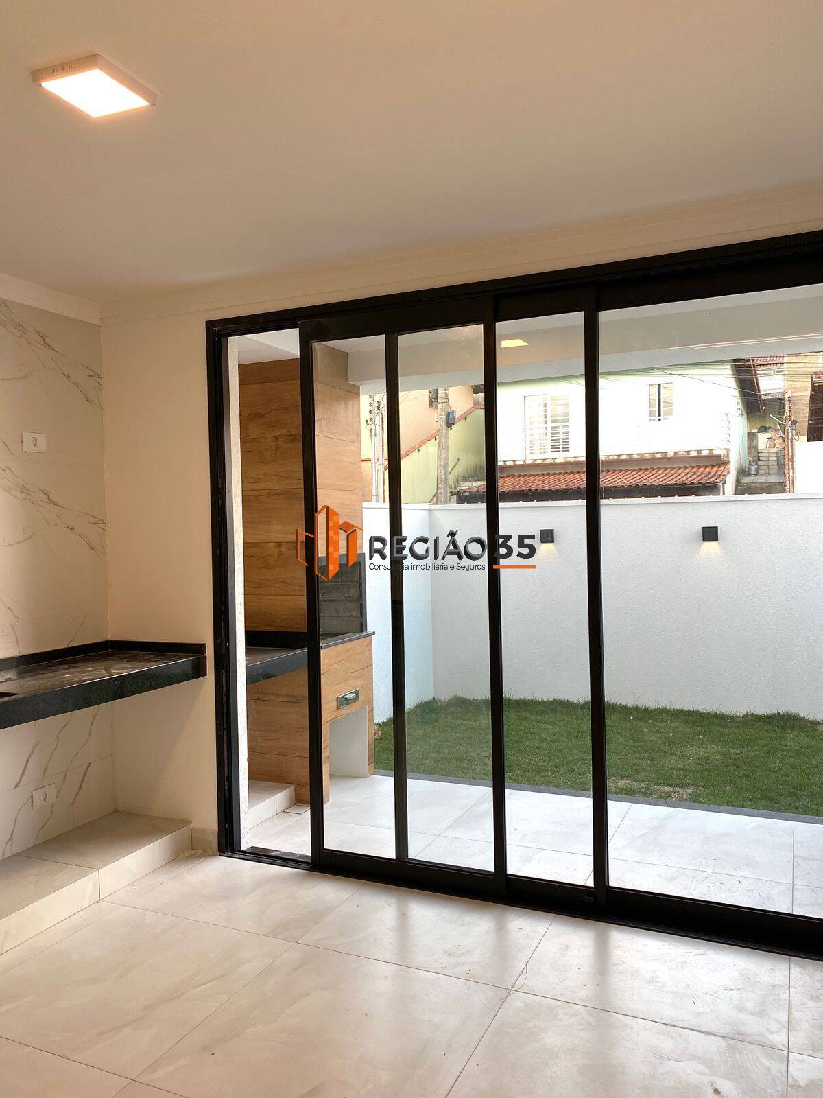 Apartamento à venda com 2 quartos, 75m² - Foto 4