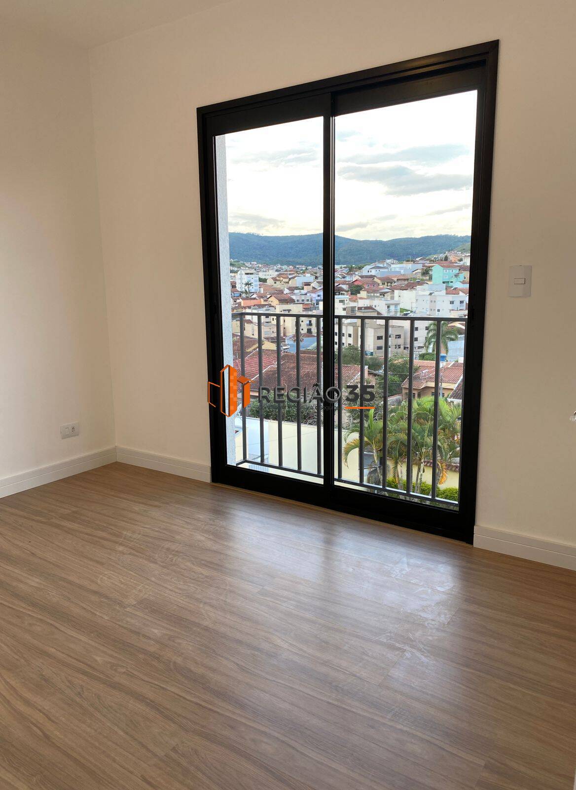 Apartamento à venda com 2 quartos, 75m² - Foto 10