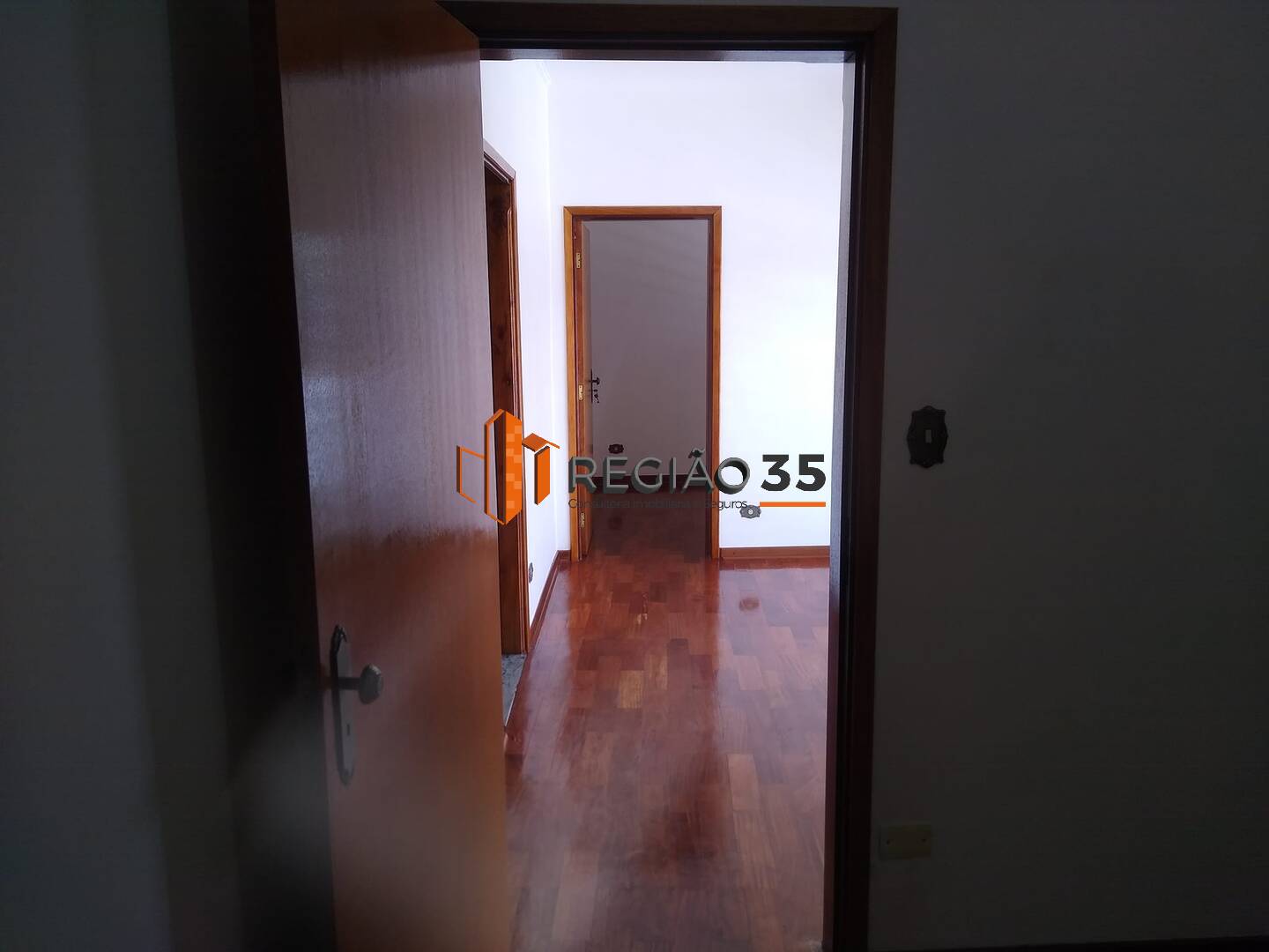 Casa à venda com 2 quartos, 80m² - Foto 13