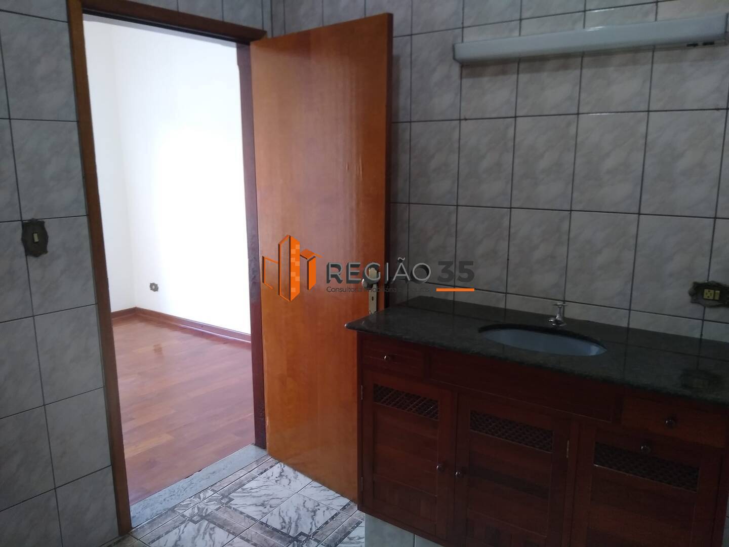 Casa à venda com 2 quartos, 80m² - Foto 17