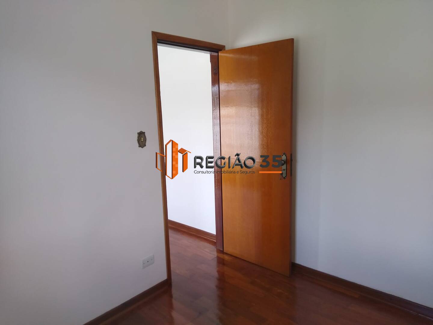 Casa à venda com 2 quartos, 80m² - Foto 18