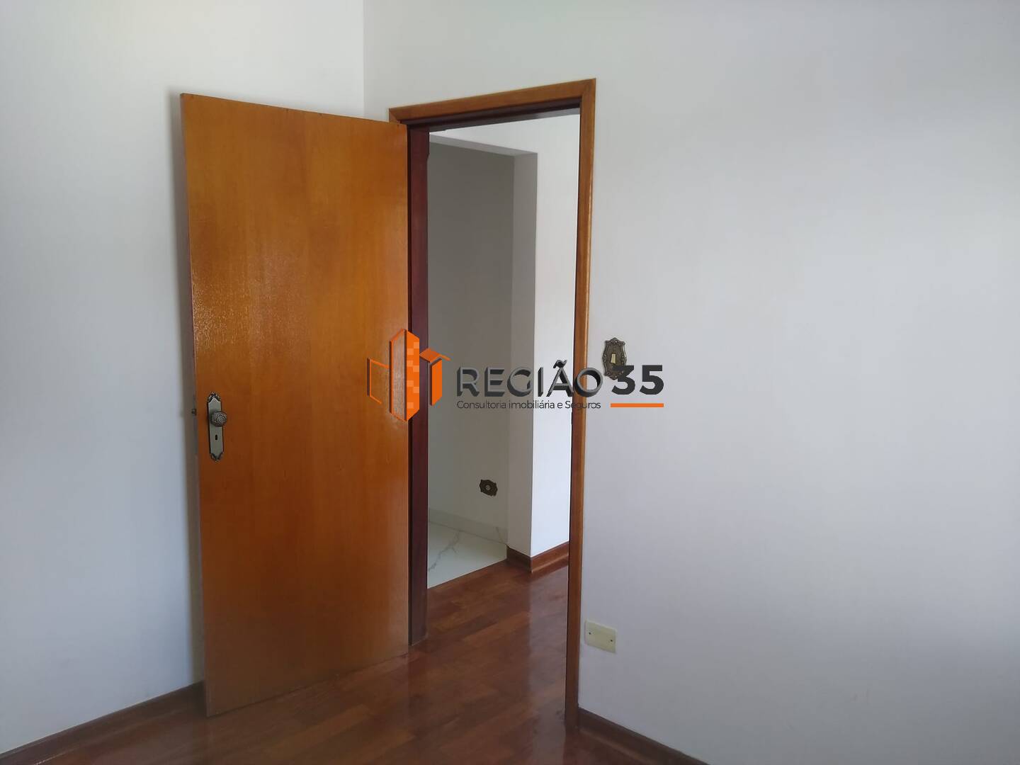 Casa à venda com 2 quartos, 80m² - Foto 27