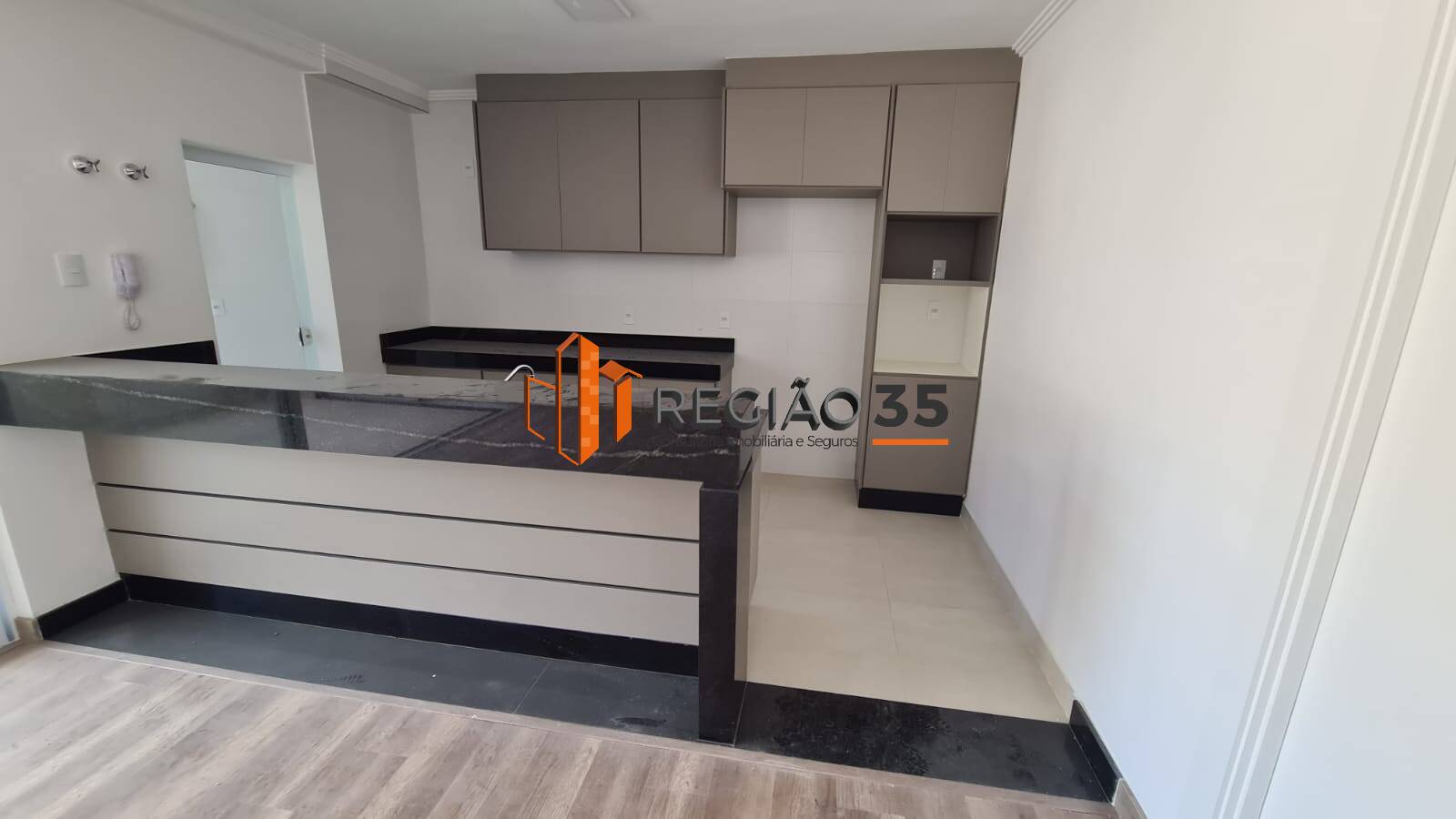 Apartamento à venda com 3 quartos, 146m² - Foto 6