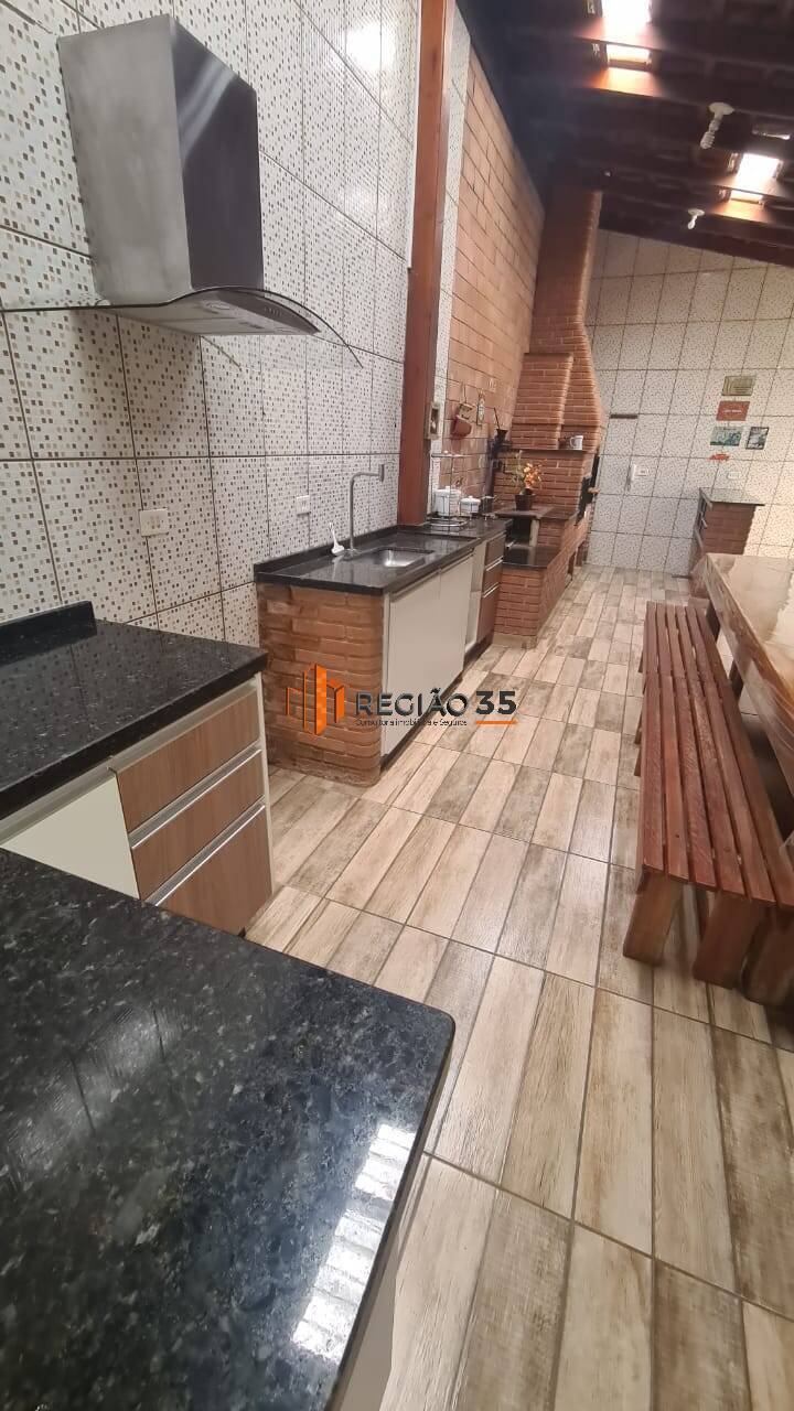 Casa à venda com 3 quartos, 200m² - Foto 13