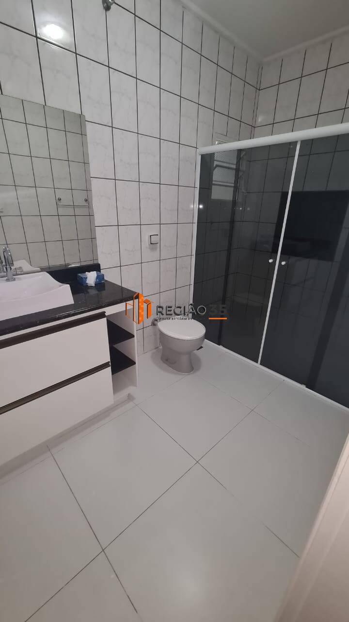 Casa à venda com 3 quartos, 200m² - Foto 12