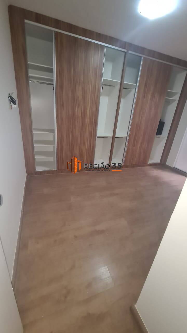 Casa à venda com 3 quartos, 200m² - Foto 8