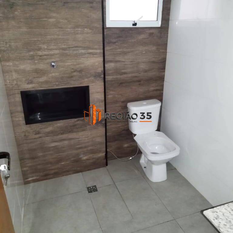 Casa à venda com 2 quartos, 62m² - Foto 8