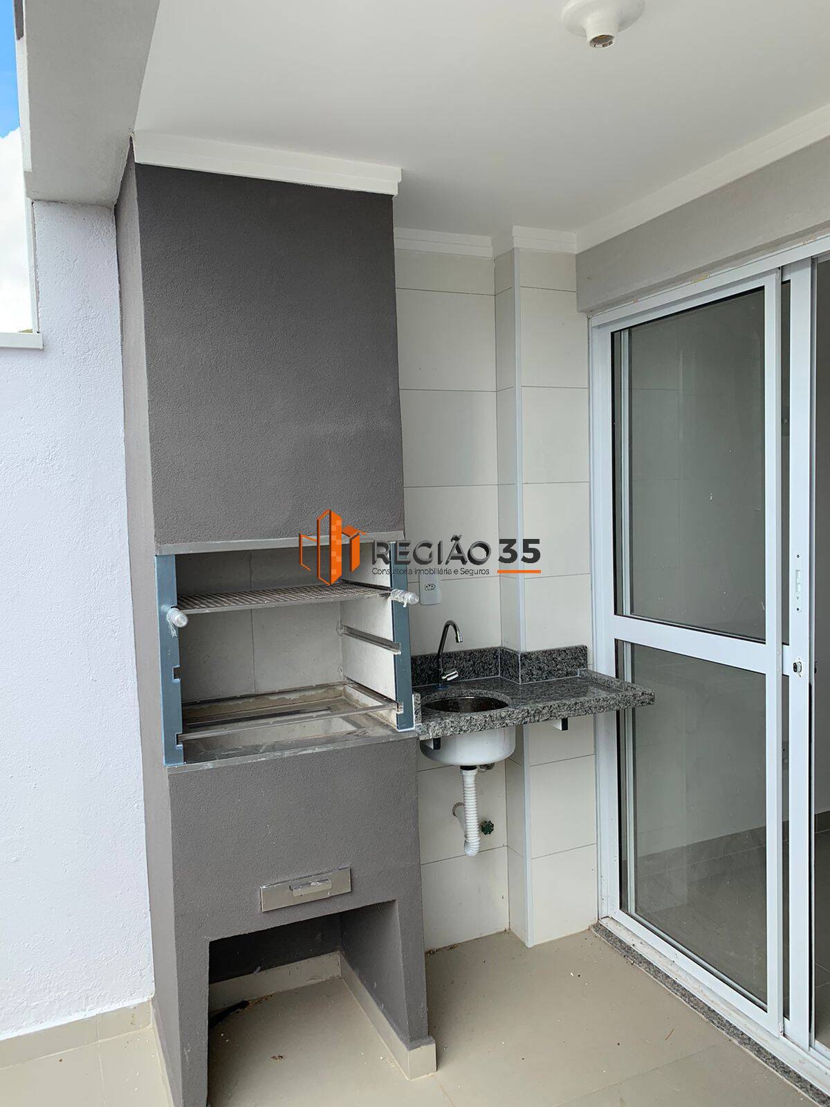 Apartamento à venda com 2 quartos, 63m² - Foto 3