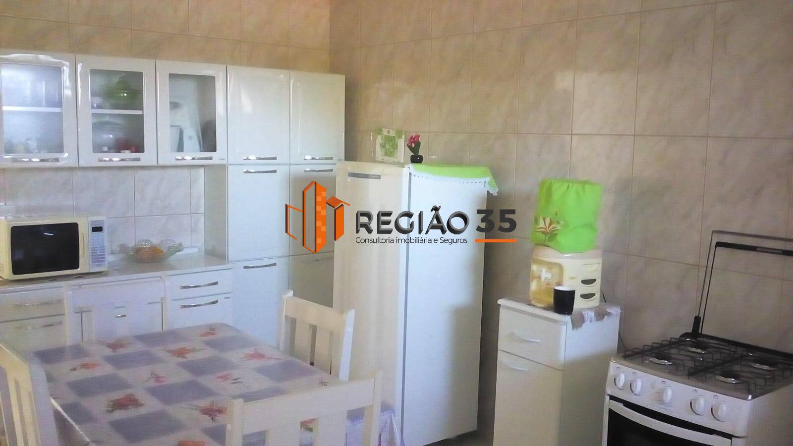 Casa à venda com 2 quartos, 70m² - Foto 5