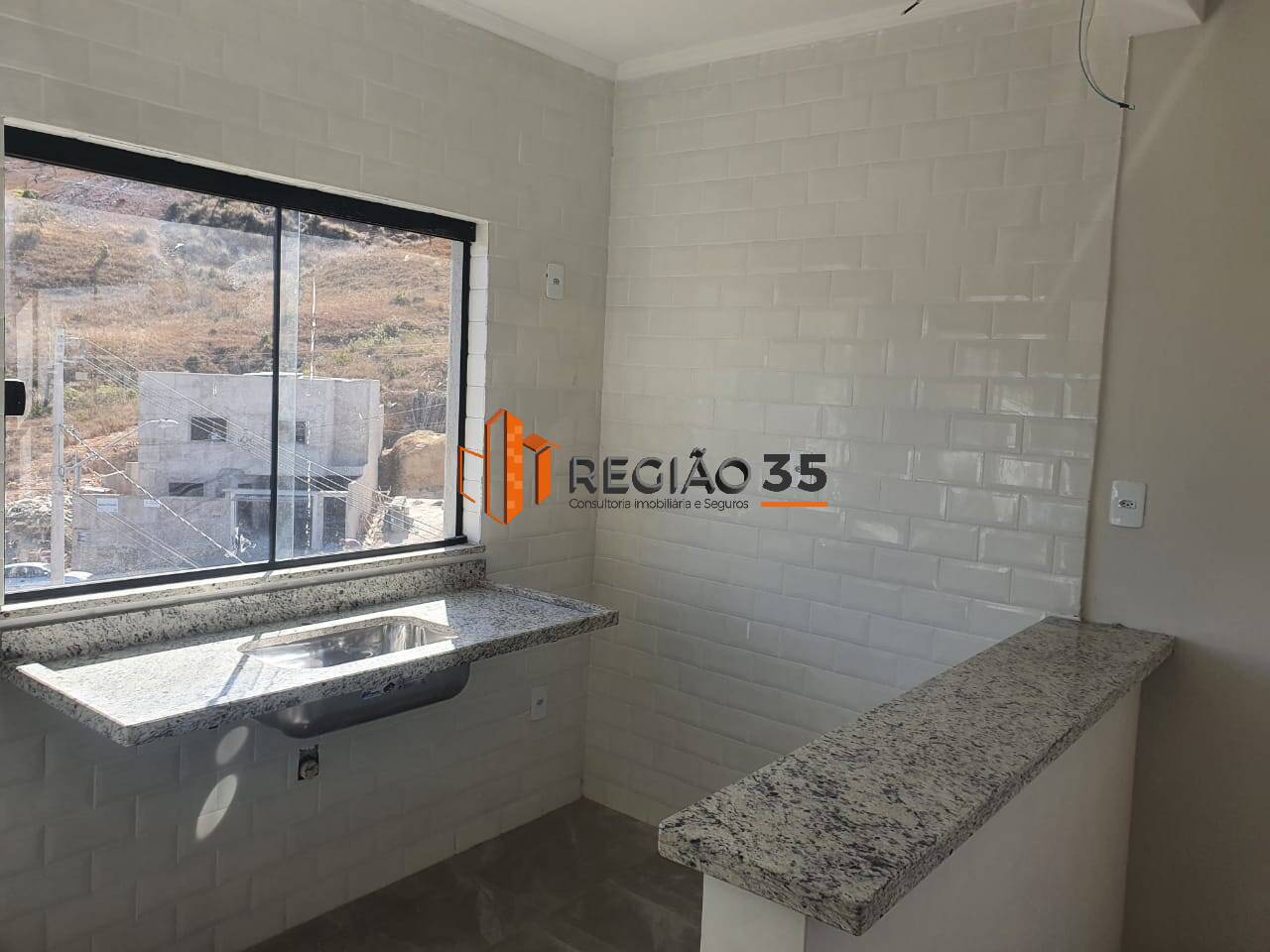 Apartamento à venda com 2 quartos, 60m² - Foto 2