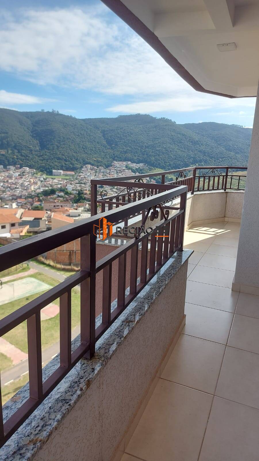 Apartamento à venda com 3 quartos, 86m² - Foto 1