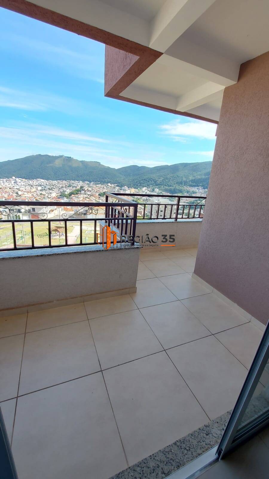 Apartamento à venda com 3 quartos, 86m² - Foto 4