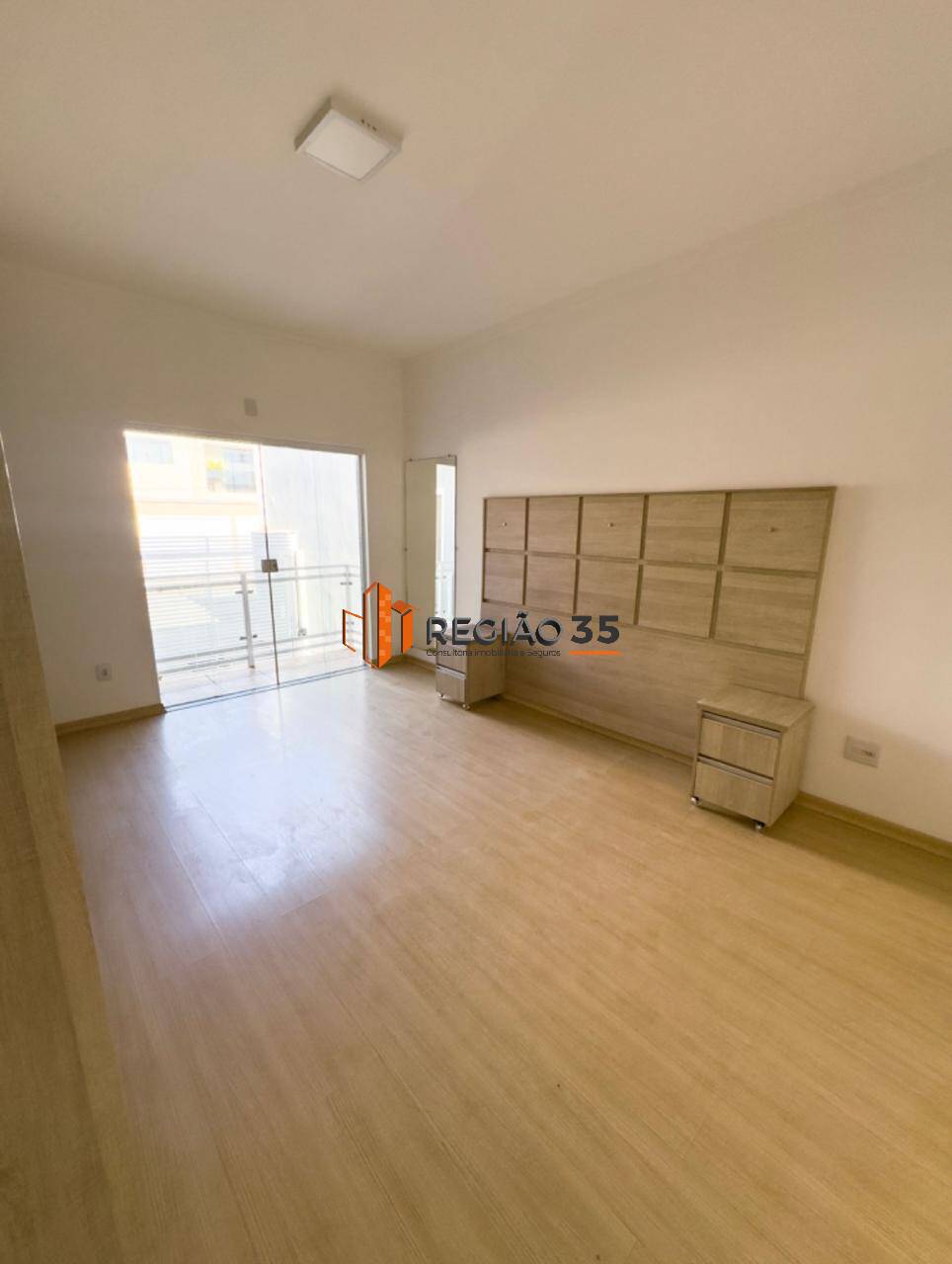 Casa à venda com 3 quartos, 243m² - Foto 18