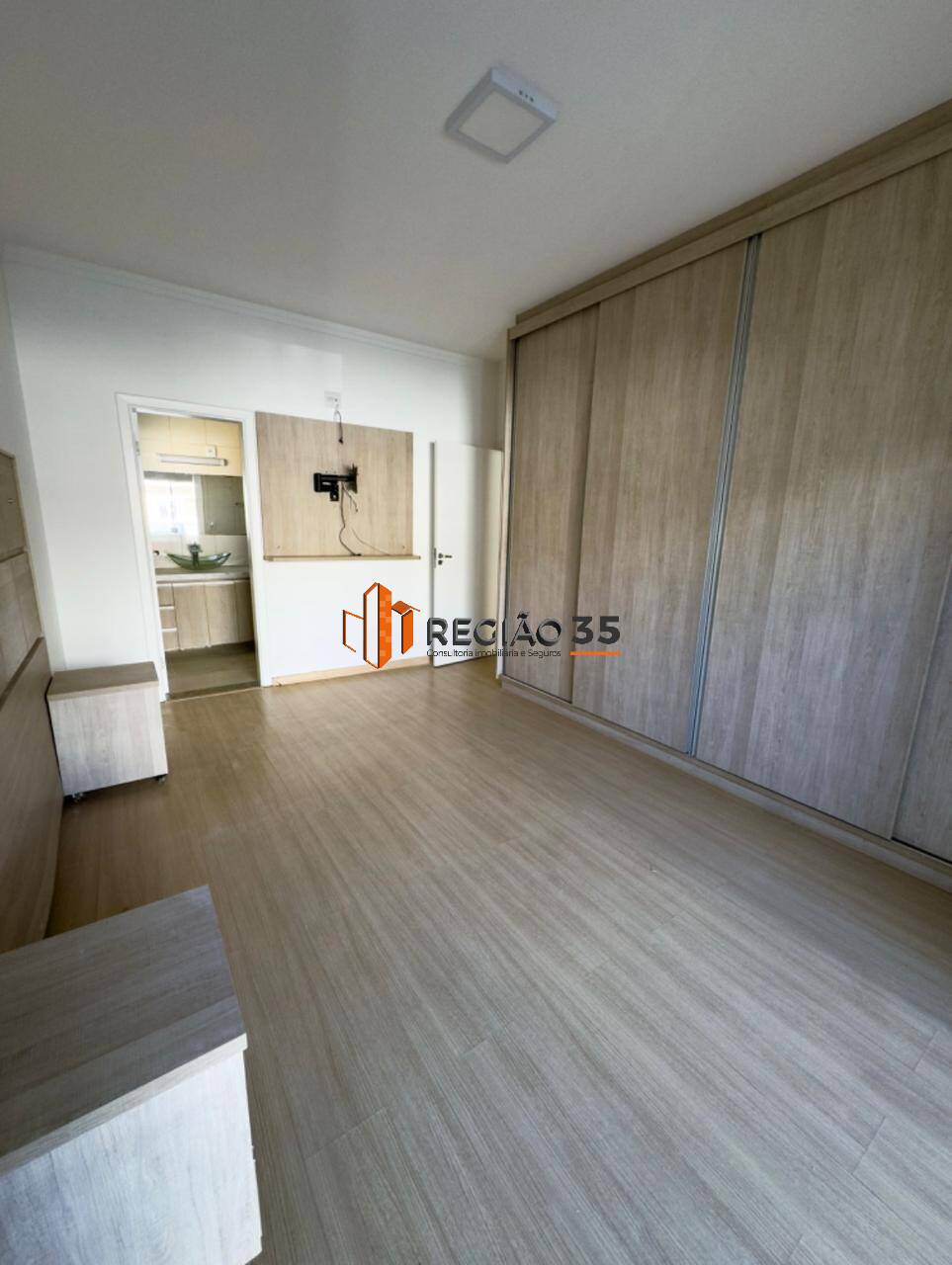 Casa à venda com 3 quartos, 243m² - Foto 32