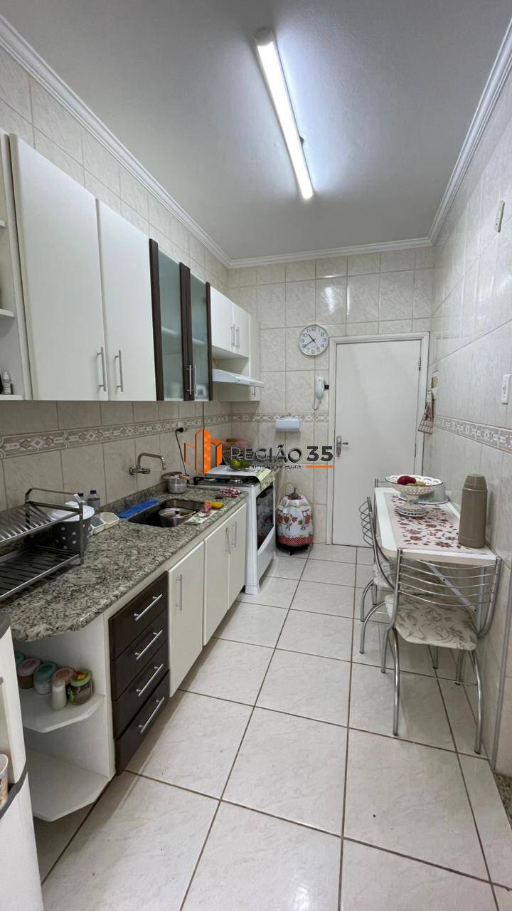 Apartamento à venda com 3 quartos, 117m² - Foto 5